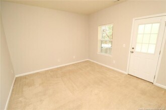 236 Linden Park Ln in Cary, NC - Building Photo - Building Photo