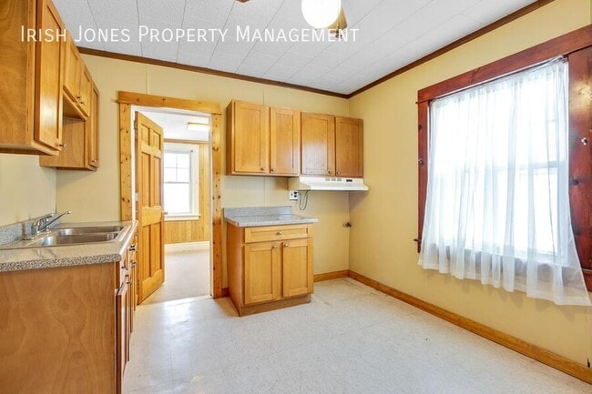 58 Royal Ave in Buffalo, NY - Building Photo - Building Photo