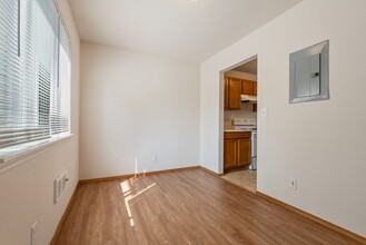 2827 SE 90th Pl in Portland, OR - Building Photo - Building Photo