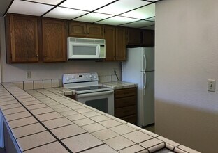 25700 University Ct in Hayward, CA - Building Photo - Building Photo