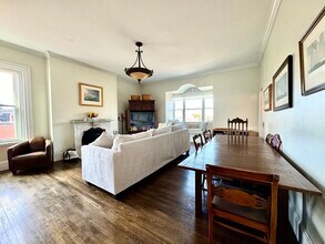 2 Monument Sq, Unit 6 in Boston, MA - Foto de edificio - Building Photo