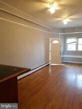 5 E Main St in Wrightstown, NJ - Building Photo - Building Photo