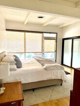 1828 Courtney Ave in Los Angeles, CA - Building Photo - Building Photo