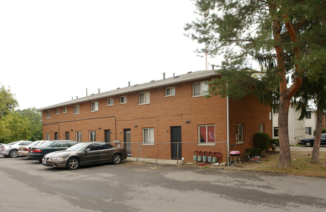 Riverview Drive Apartments in Columbus, OH - Building Photo - Building Photo