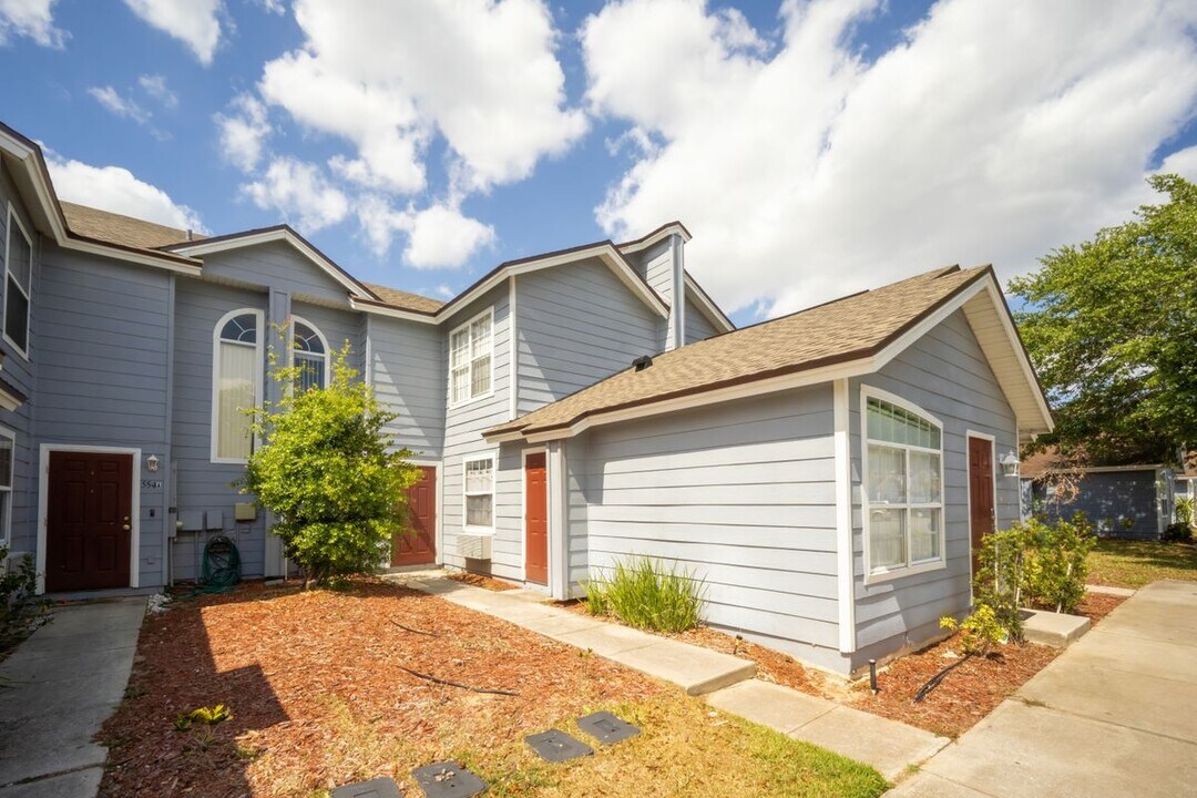 564 Orchid Dr in Davenport, FL - Building Photo