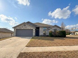 2402 Simone Dr in Killeen, TX - Building Photo