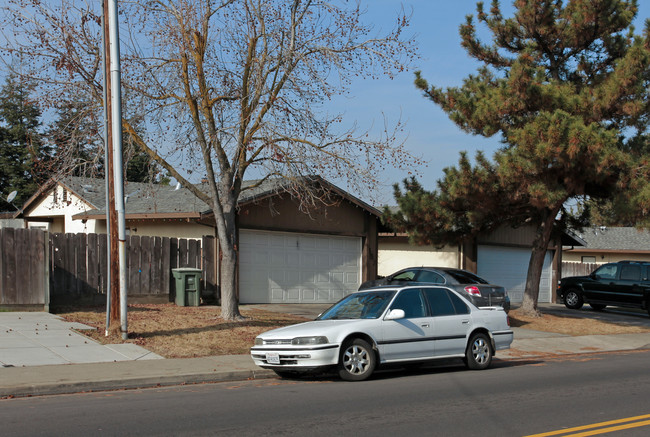 1655-1657 Moffet Rd in Ceres, CA - Building Photo - Building Photo