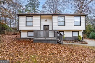 3254 Newcastle Way in Snellville, GA - Building Photo