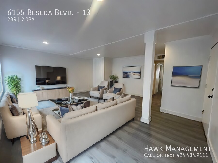 6155 Reseda Blvd in Los Angeles, CA - Building Photo