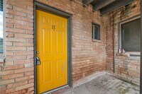 4811 Oakland St photo'