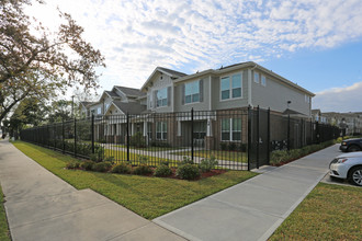 Independence Heights Apartments in Houston, TX - Building Photo - Building Photo