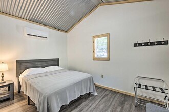 75 S Tallassee Dr in Tallassee, AL - Building Photo - Building Photo