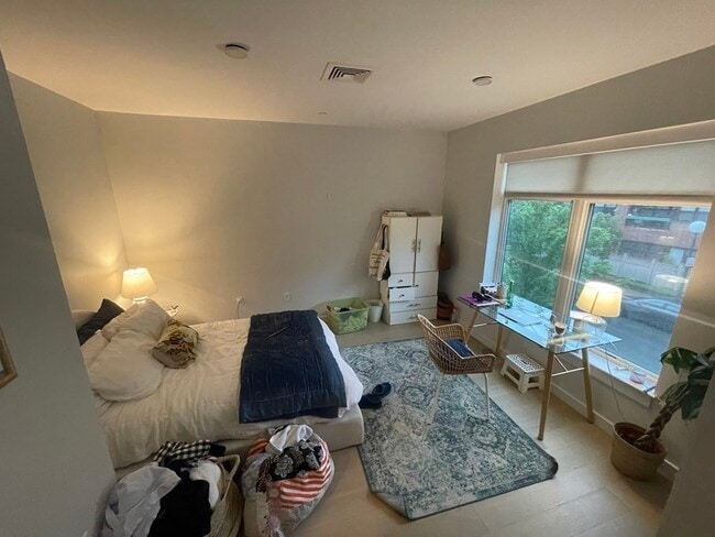 3 Lisbon St, Unit 201 in Boston, MA - Foto de edificio - Building Photo