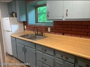 210 Center St in Clarks Summit, PA - Building Photo - Building Photo