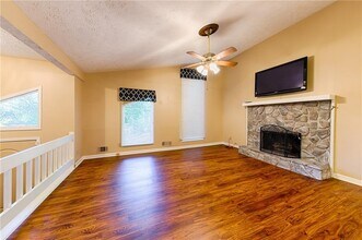 4161 W Pointe Dr NW in Kennesaw, GA - Building Photo - Building Photo