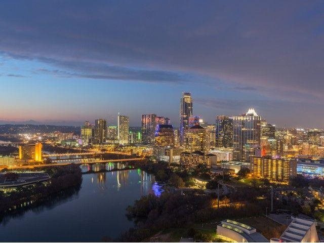 44 Rainey St, Unit A2-5411 in Austin, TX - Building Photo