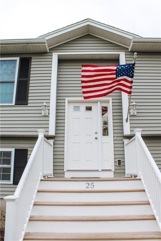25 Windward Dr in Portsmouth, RI - Building Photo - Building Photo