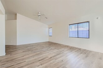 5354 Dandelion Ct, Unit 612 in North Las Vegas, NV - Building Photo - Building Photo