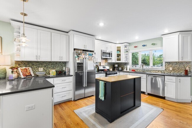property at 4 Essex St