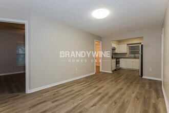 1603 1st St SE in Ruskin, FL - Foto de edificio - Building Photo