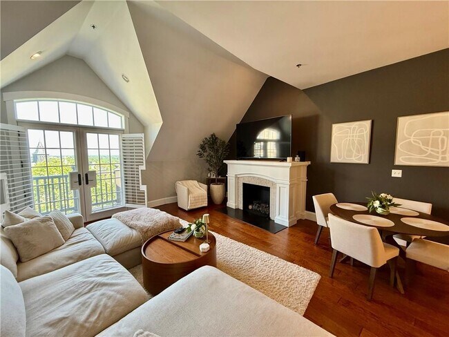 property at 1000 Chapel View Blvd