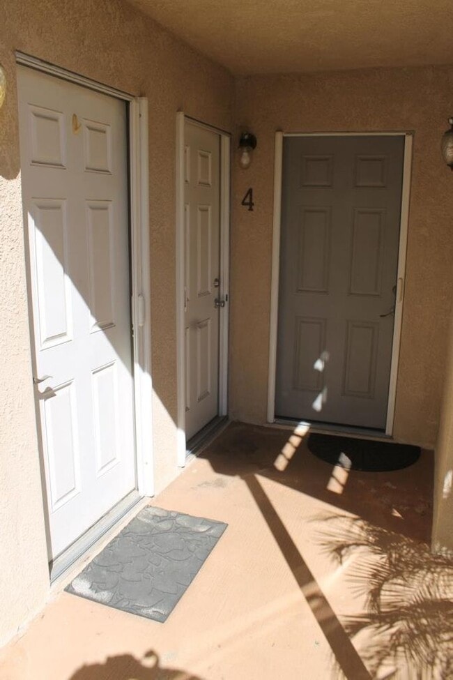 7440 Mesa College Dr in San Diego, CA - Building Photo - Building Photo