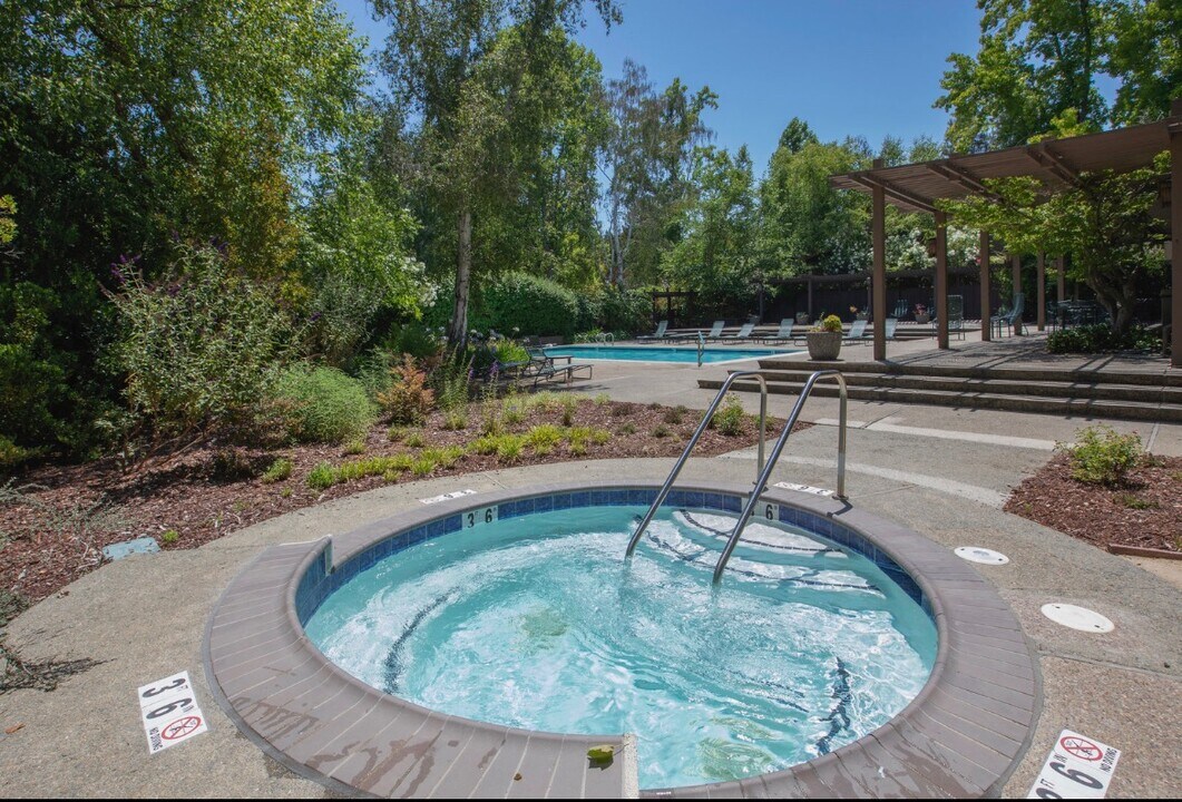 1290 Sharon Park Dr, Unit #51 in Menlo Park, CA - Building Photo