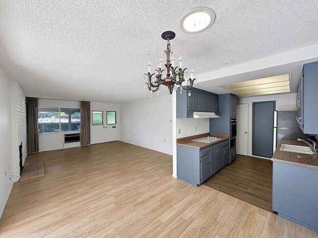 16737 Meandro Dr in San Diego, CA - Building Photo - Building Photo