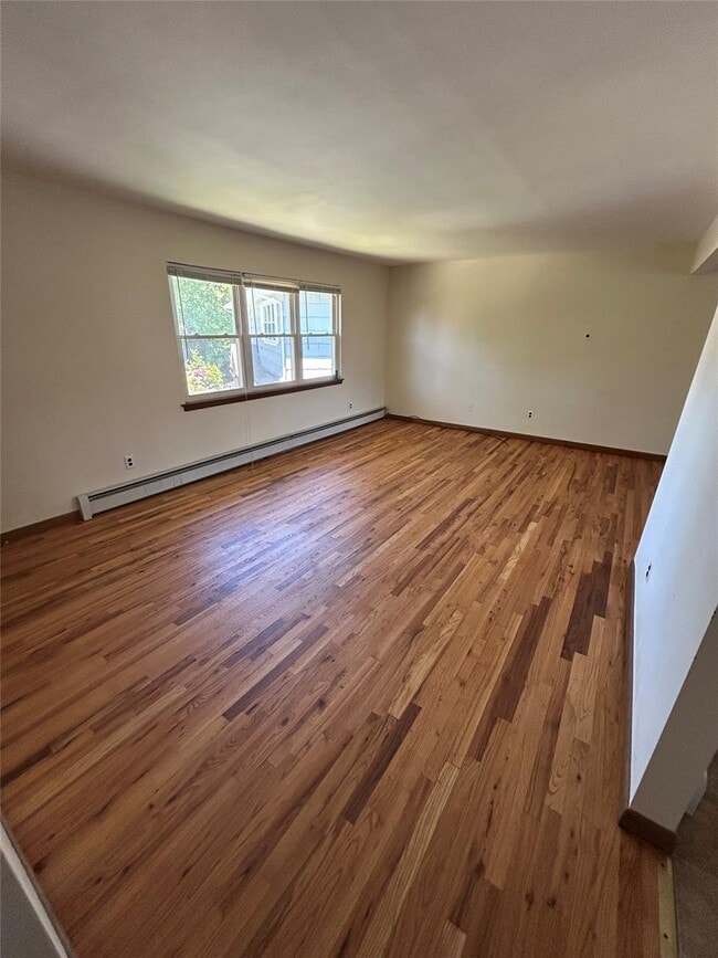 property at 9 Conway Ct