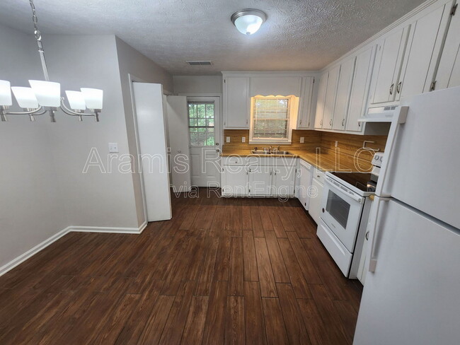 property at 13 Fredda Ln