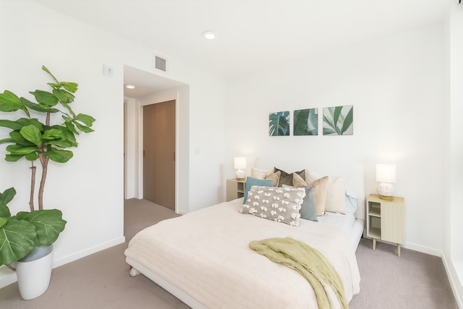 230 7th St, Unit 401 in San Francisco, CA - Building Photo - Building Photo