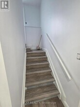 180 Chenoa Way in Ottawa, ON - Building Photo - Building Photo