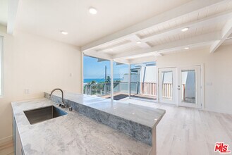 7273 Birdview Ave in Malibu, CA - Building Photo - Building Photo
