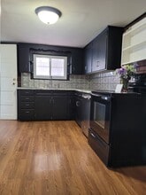 347 Midland Ave in Findlay, OH - Foto de edificio - Building Photo
