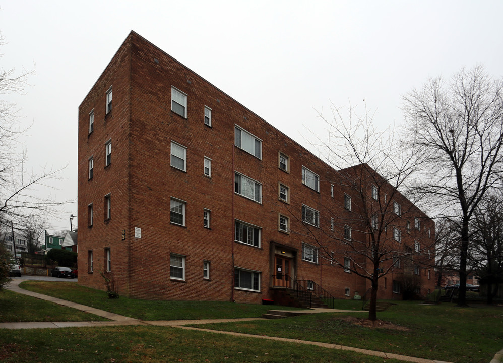 Carroll Gardens Apartments in Takoma Park, MD - Building Photo