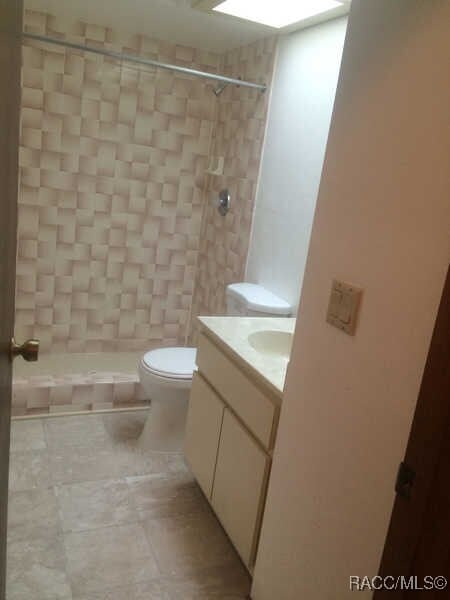 270 E Glassboro Ct in Hernando, FL - Building Photo - Building Photo