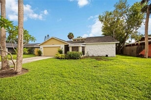 4148 Lancaster Dr in Sarasota, FL - Building Photo