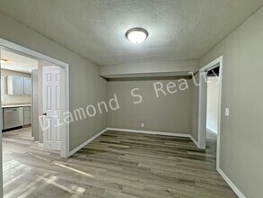 1229 E Berkeley St in Springfield, MO - Building Photo - Building Photo