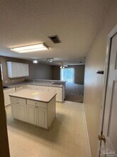 7610 Chablis Cir in Navarre, FL - Building Photo - Building Photo