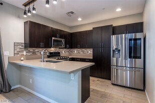 11257 Rainbow Peak Ave in Las Vegas, NV - Building Photo