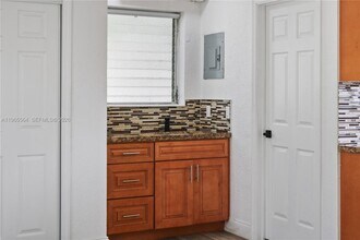 1501 N 58th Ave in Hollywood, FL - Building Photo - Building Photo