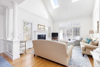 239 Washington St in Norwell, MA - Building Photo - Building Photo