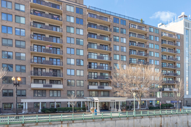 The Residences at Thomas Circle in Washington, DC - Building Photo - Building Photo