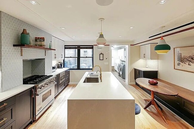 property at 269 W 138th St