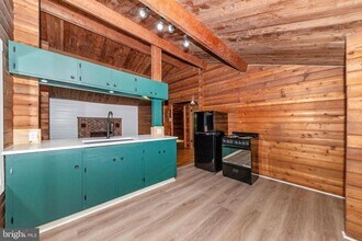 305 Highview Rd in Harpers Ferry, WV - Building Photo - Building Photo