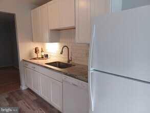 403 Roberts Ln in Evesham, NJ - Building Photo - Building Photo