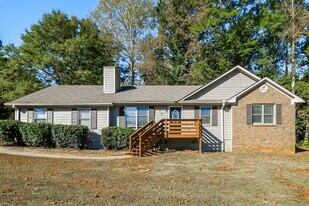 10 Beaverdam Ct in Covington, GA - Building Photo