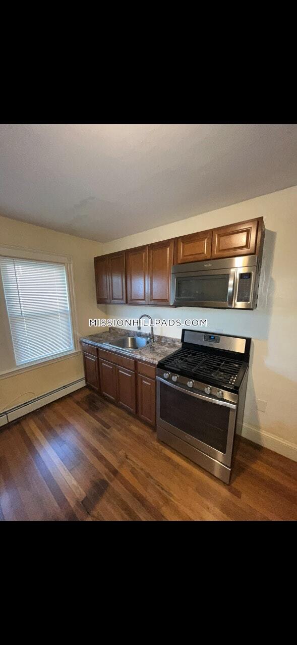 26 Hazelwood St in Boston, MA - Building Photo - Building Photo
