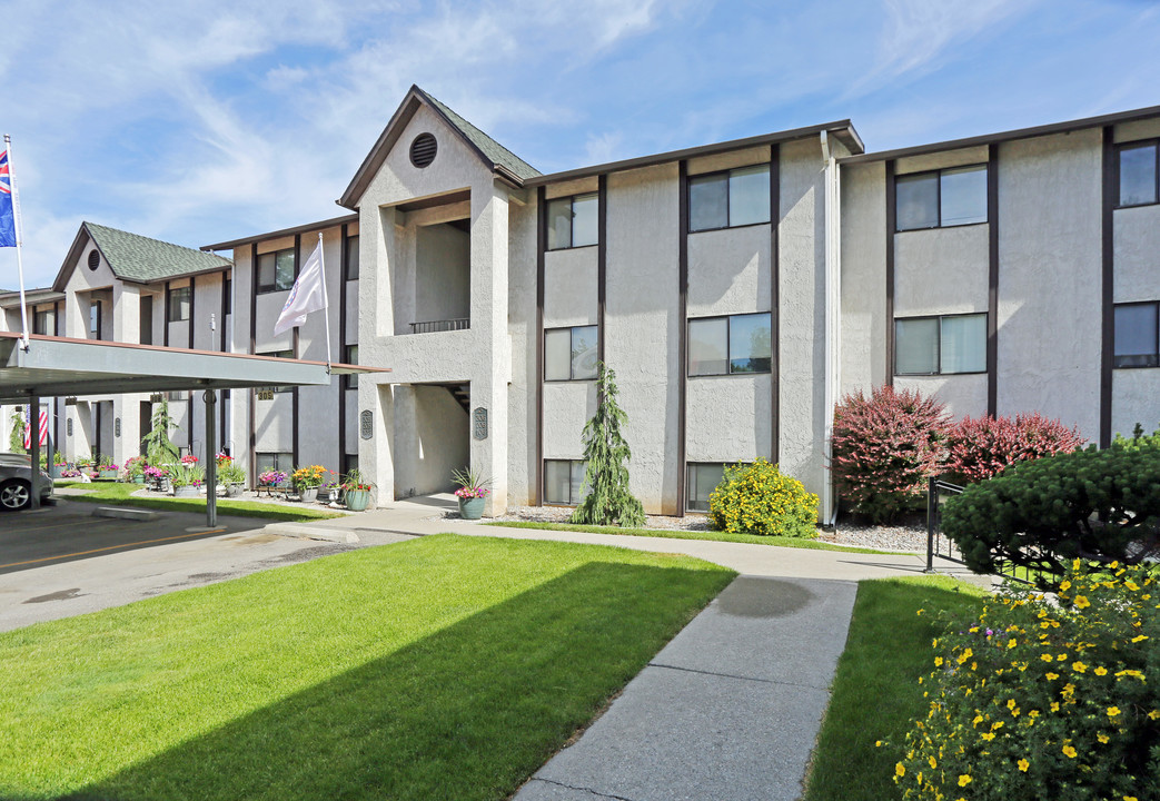 View Point Villa Apartments in Spokane, WA - Building Photo