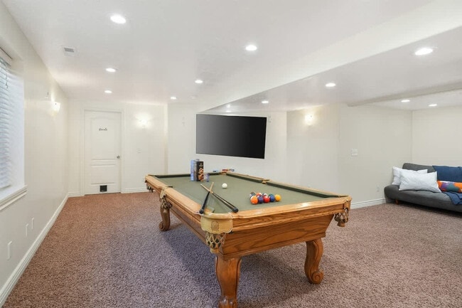 property at 2253 N 10 W